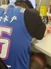 哭惨了！CBA青岛的杨瀚森球迷看到杨瀚森被选中后喜极而泣