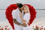 浪漫沙滩见证！拉塞尔向女友求婚成功！